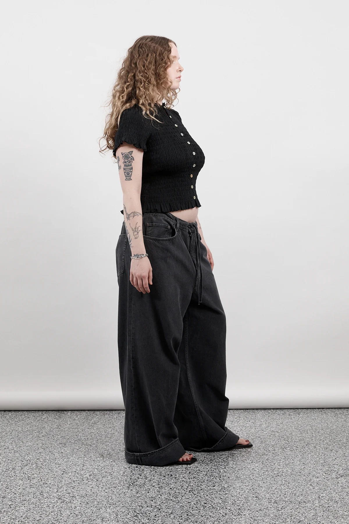 Black Ruched Button Tee - Image 12