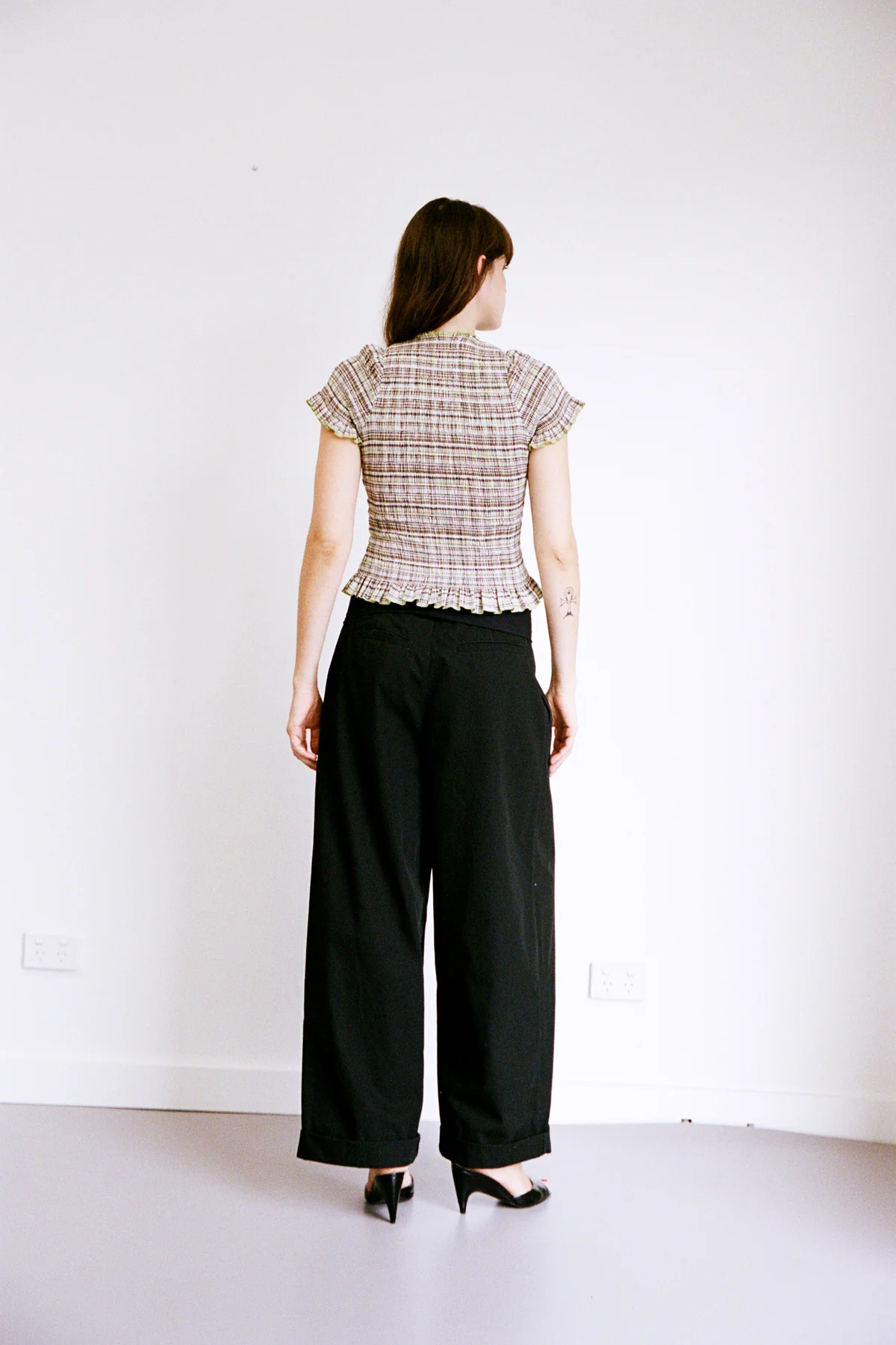 Honeydew Plaid Ruched Tee - Image 4