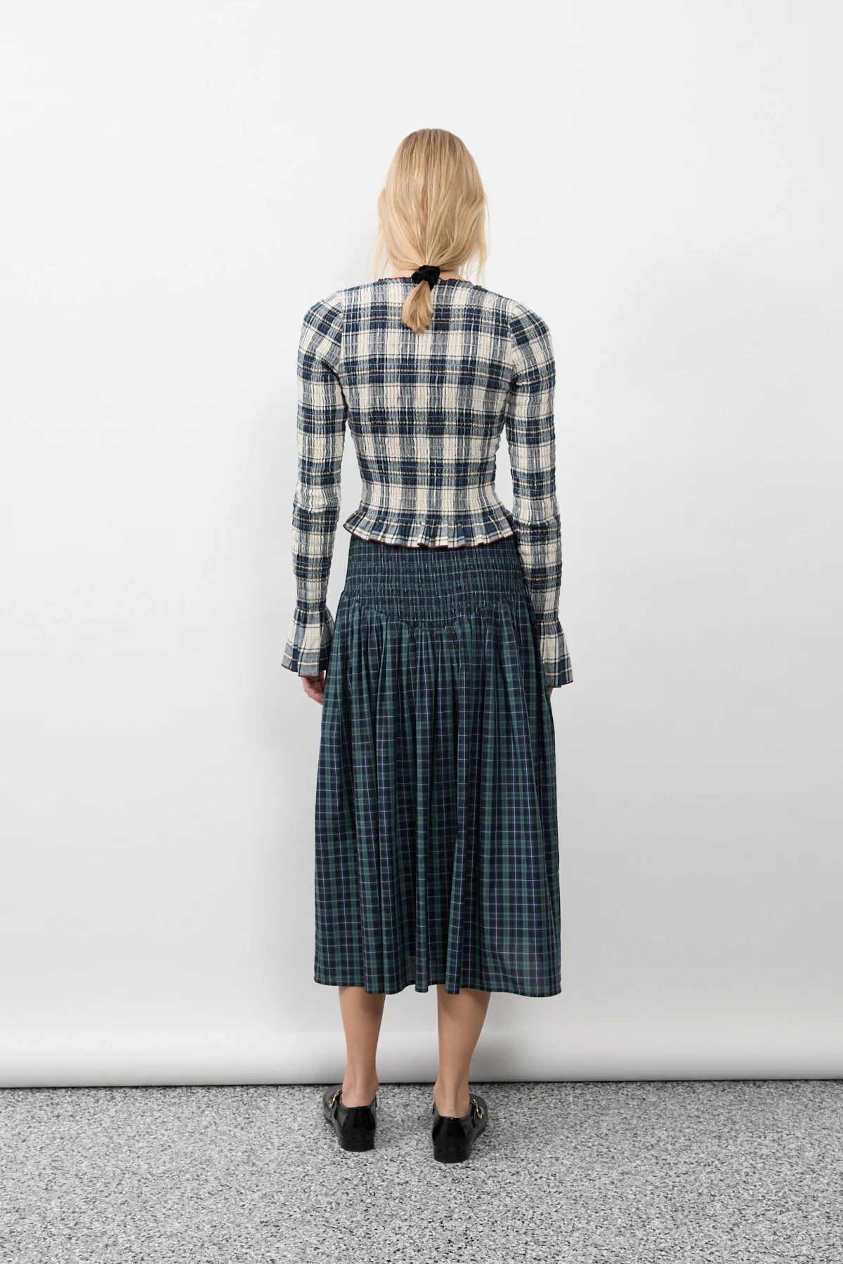 Navy Plaid Ruched Midi Skirt - Image 12