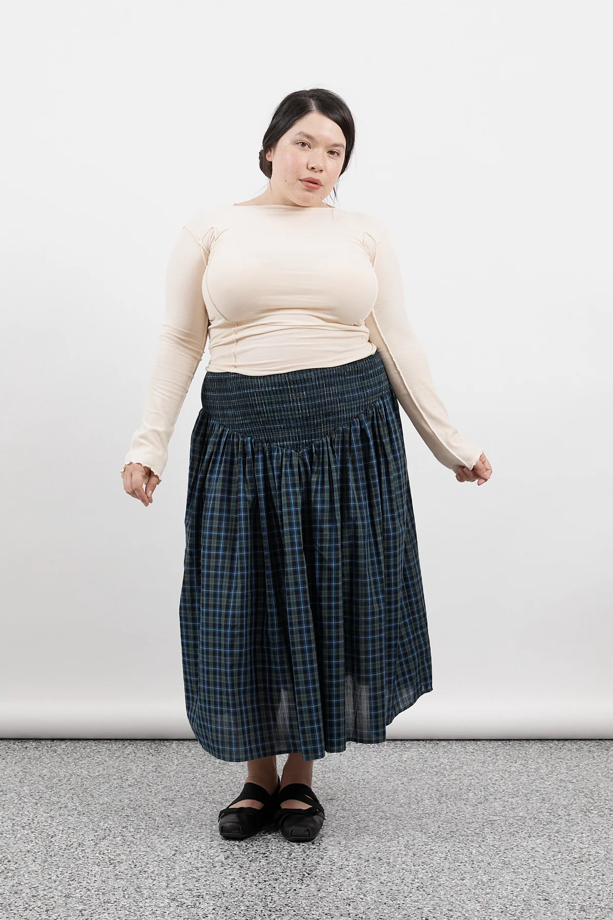 Navy Plaid Ruched Midi Skirt - Image 5