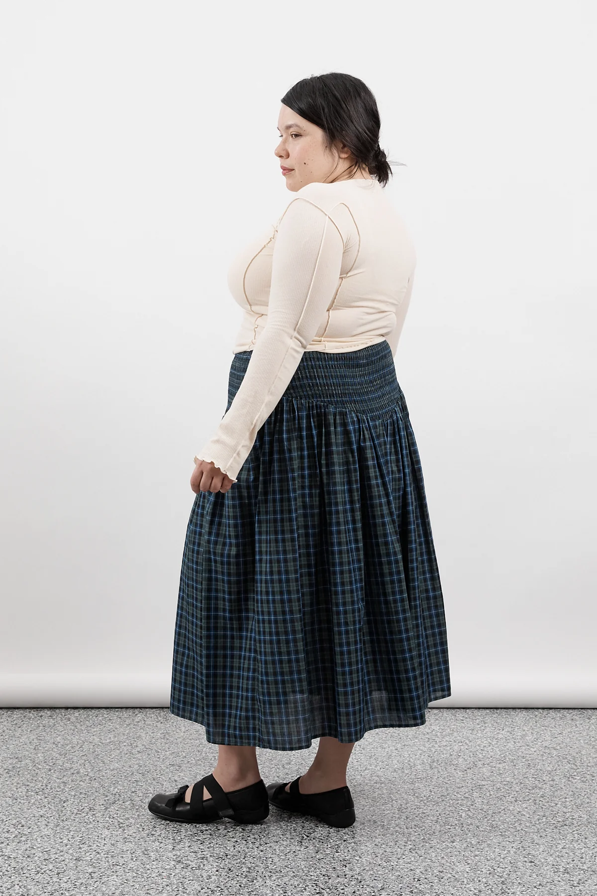 Navy Plaid Ruched Midi Skirt - Image 8