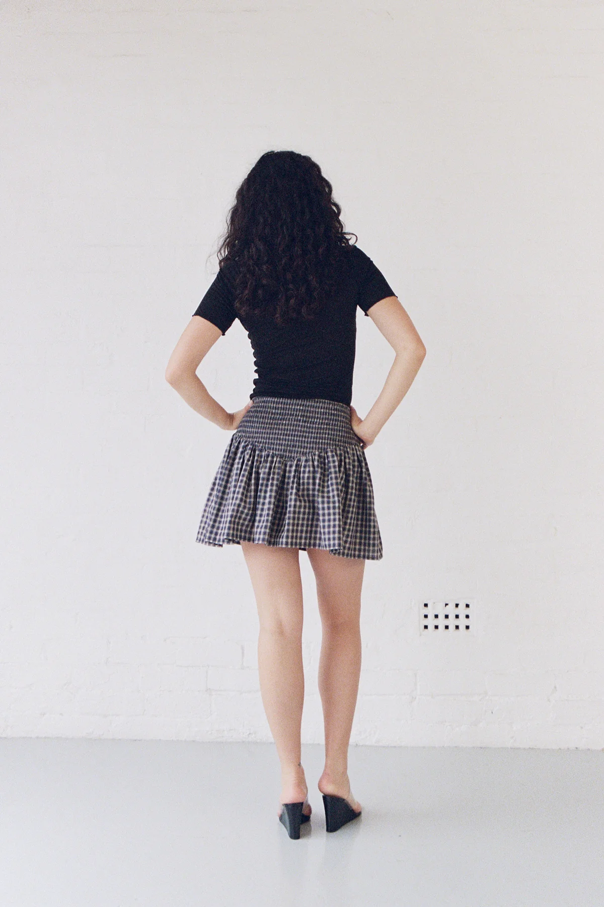 Navy Plaid Ruched Mini Skirt - Image 5