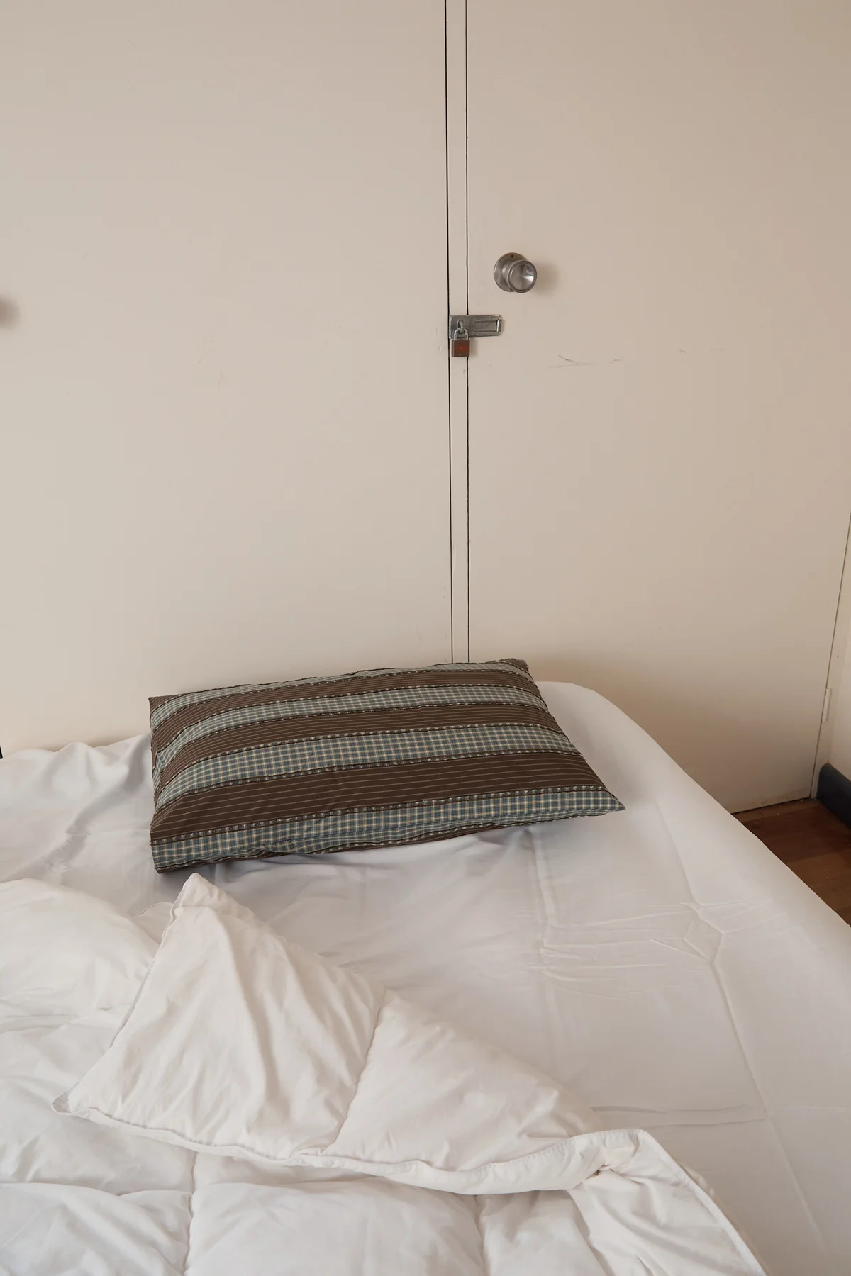 Cotton Pillowcase Pair - Image 4